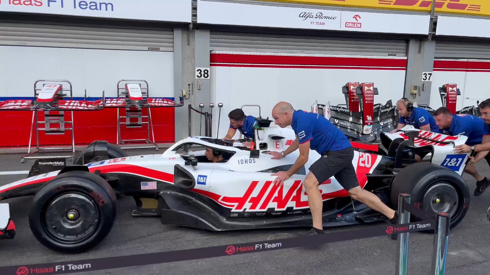 哈斯车队逆转雷诺车队,塞恩斯刷新纪录 哈斯车队逆转雷诺车队,塞恩斯刷新纪录