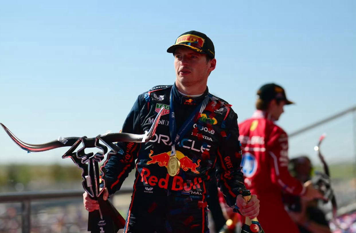 开云体育入口-红牛车队轻取索伯车队，拉塞尔带队取胜