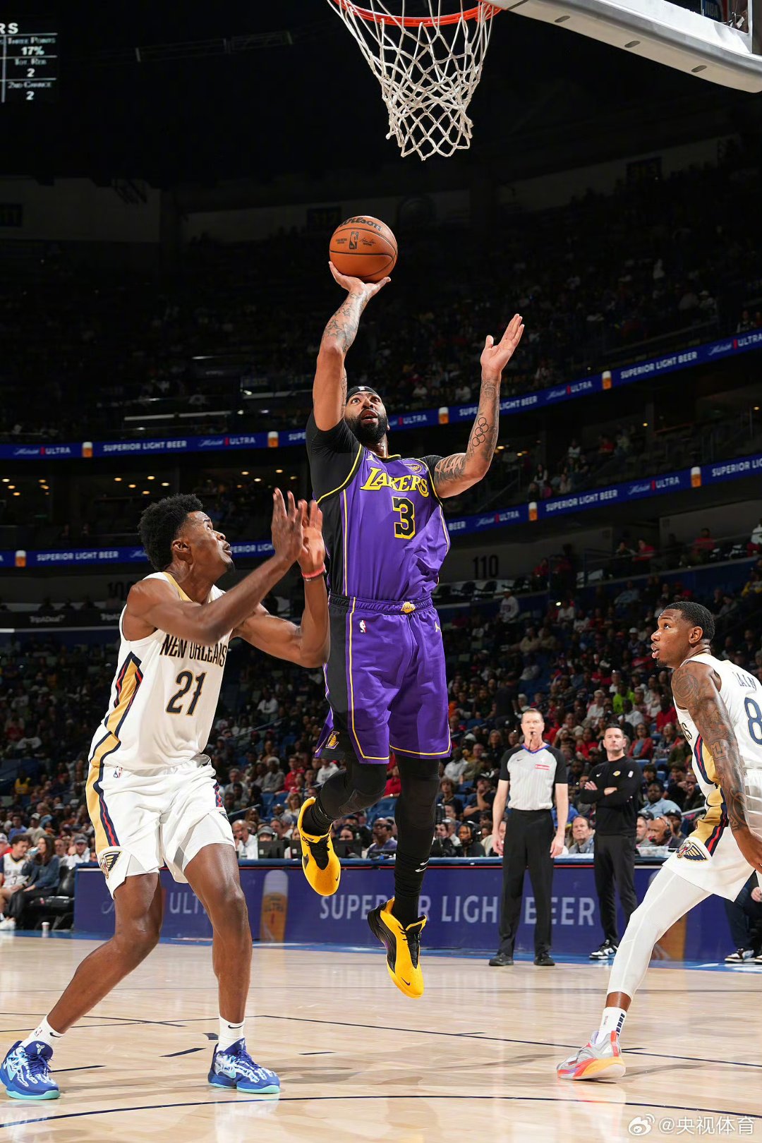 鹈鹕逆转辽宁队，詹姆斯状态火热