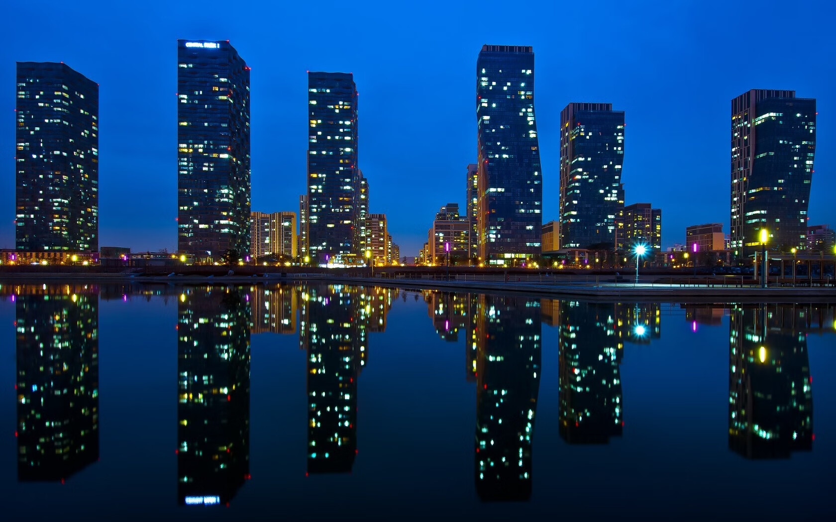 钢铁防线与中场魔法,福克斯如何用双脚定义意甲焦点战之夜