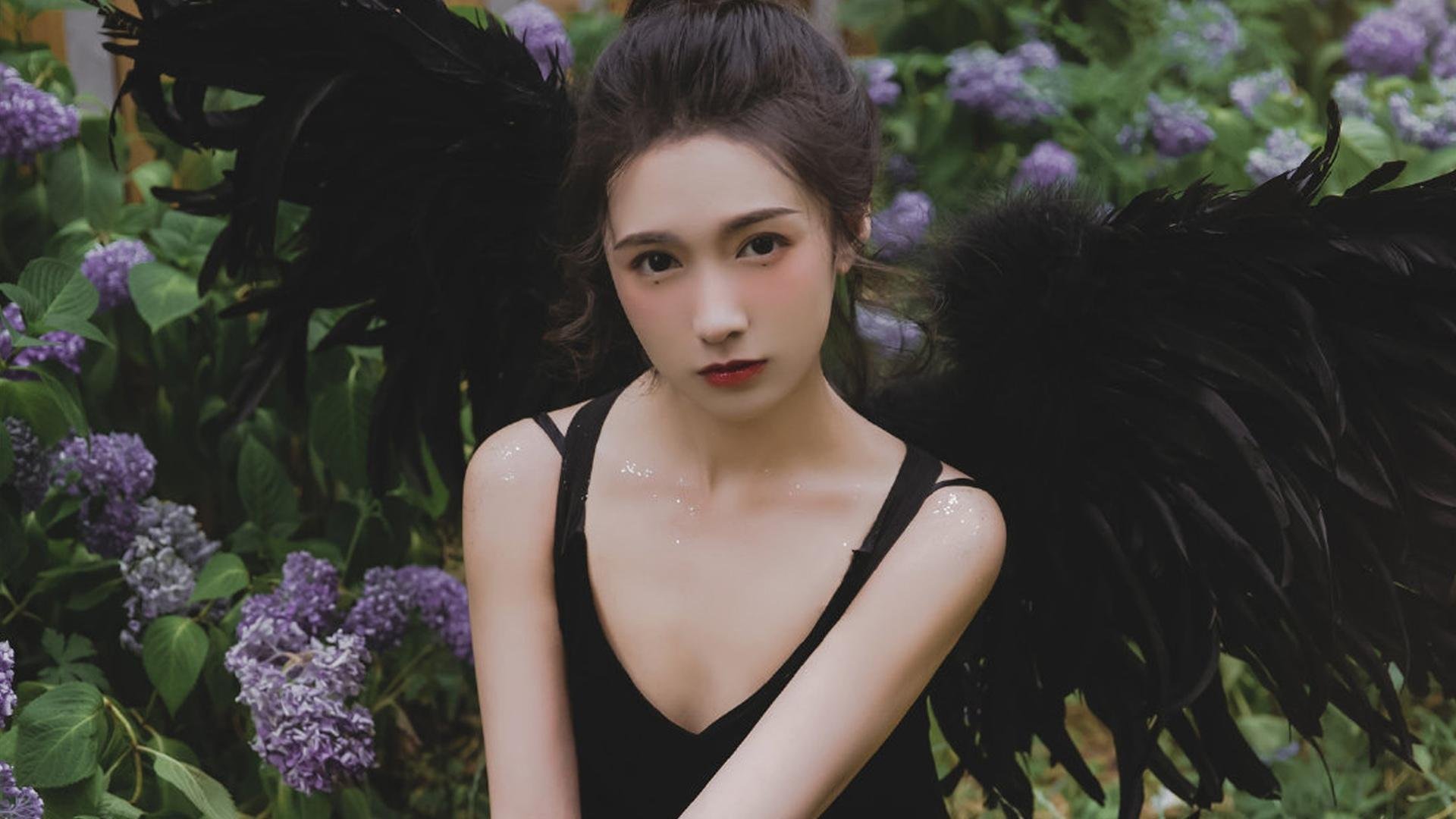 开云体育登录-红与黑的变奏，F1新赛季的南半球地火与北境寒锋