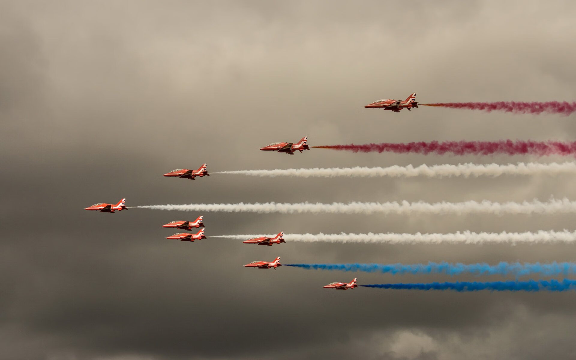 引擎轰鸣与指尖篮球,当F1的银翼照亮文班亚马的未来